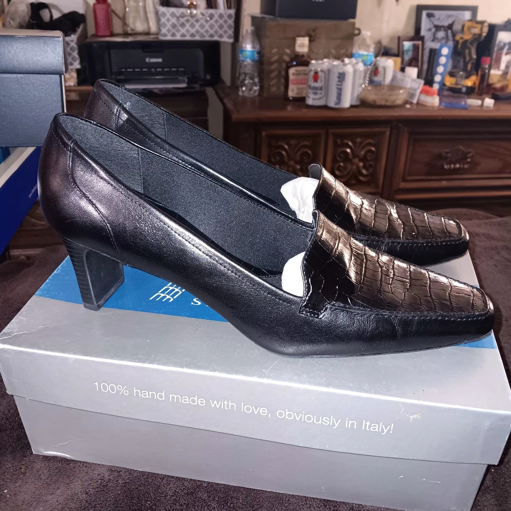 Easy Spirit Black Croc-Accent Mid Heel Loafers